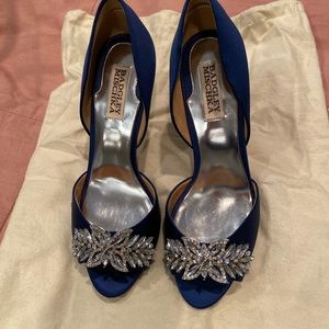 Badgley Mischka navy peep toe heels